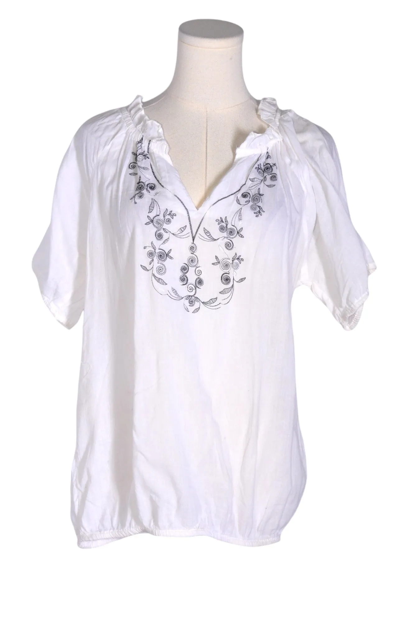 UNITI Women Blouses Regular fit in White - 1X